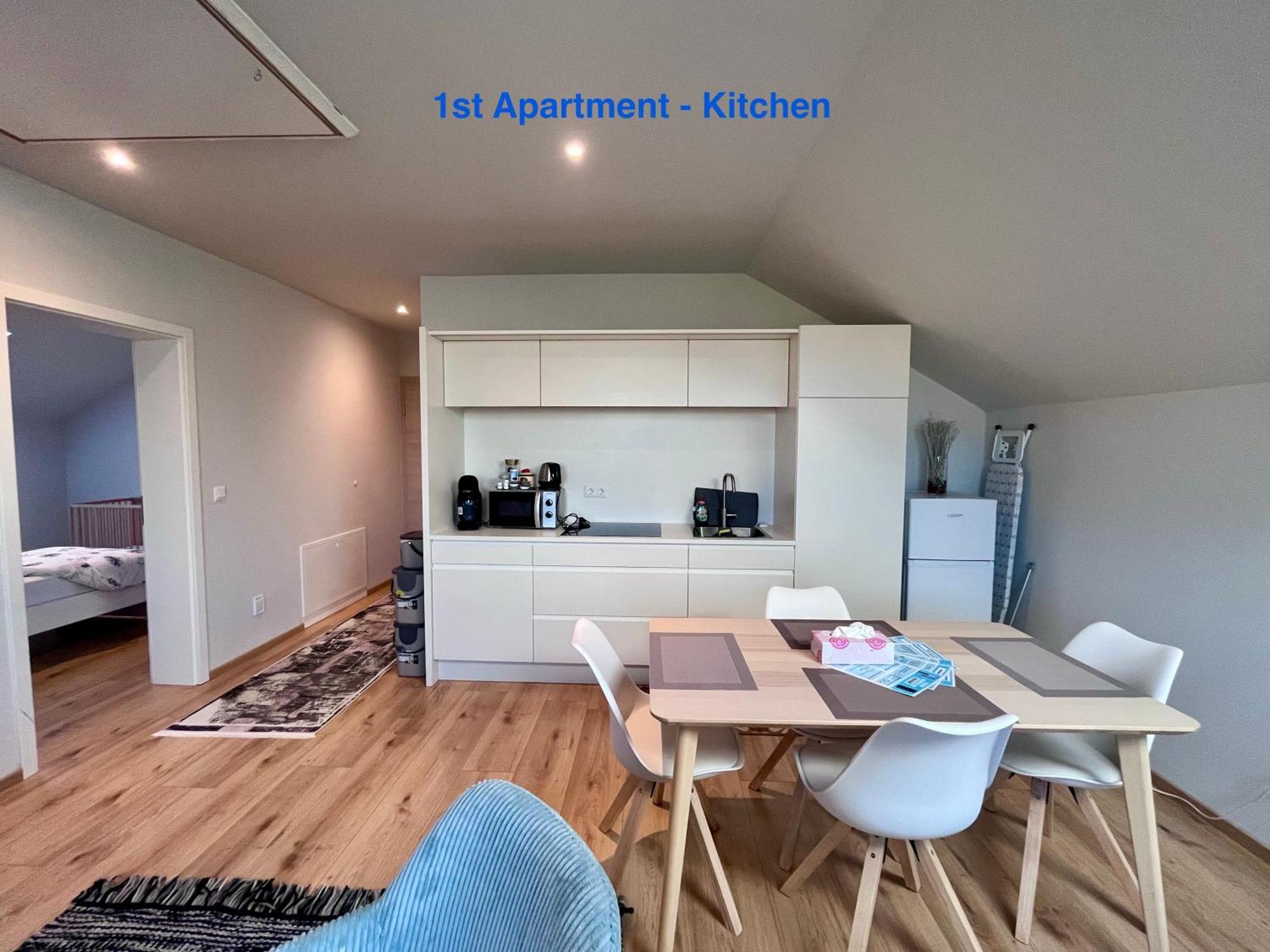 Cozy Apartment Near Vienna Airport Schwechat Exteriör bild